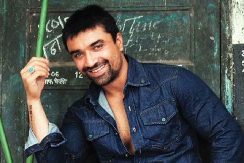 bollywood actor Ajaz Khan support to sakshi mishra