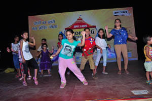 Singing , dancing and the spectacular presentation in Competition