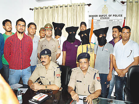wehicle thief gang arrested