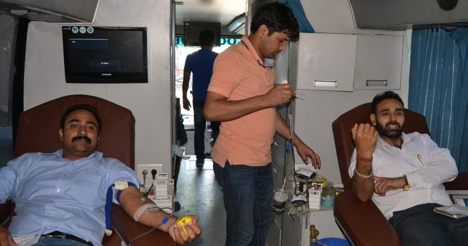blood donation camp, blood donation camp in memory of neilit fire incident martyr, chandigarh