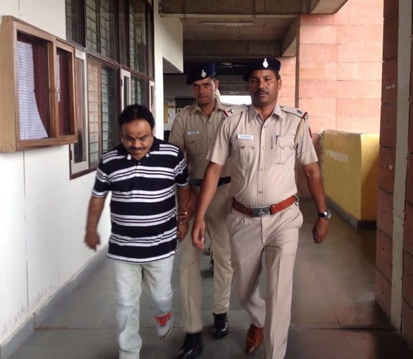 fraud case, plot fraud case, widoe lady plot fraud, satish kainth plot fraud case, chandigarh police