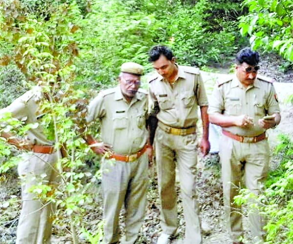 Police found a body of a woman in barabanki.