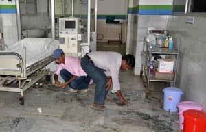 Jeevan Jyoti Hospital fire , leaving patients fled employee