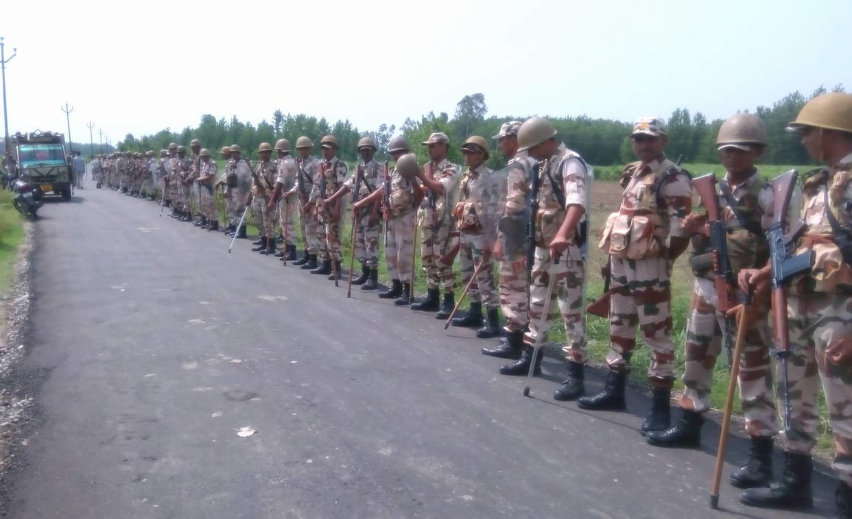 police and paramilitary forces to stop mahapanchayat in roorkee.