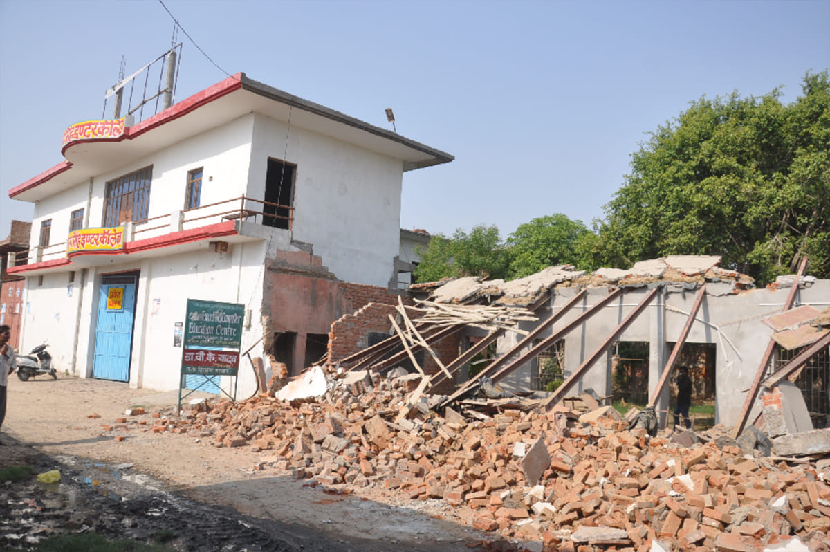 firing in kalwari of agra