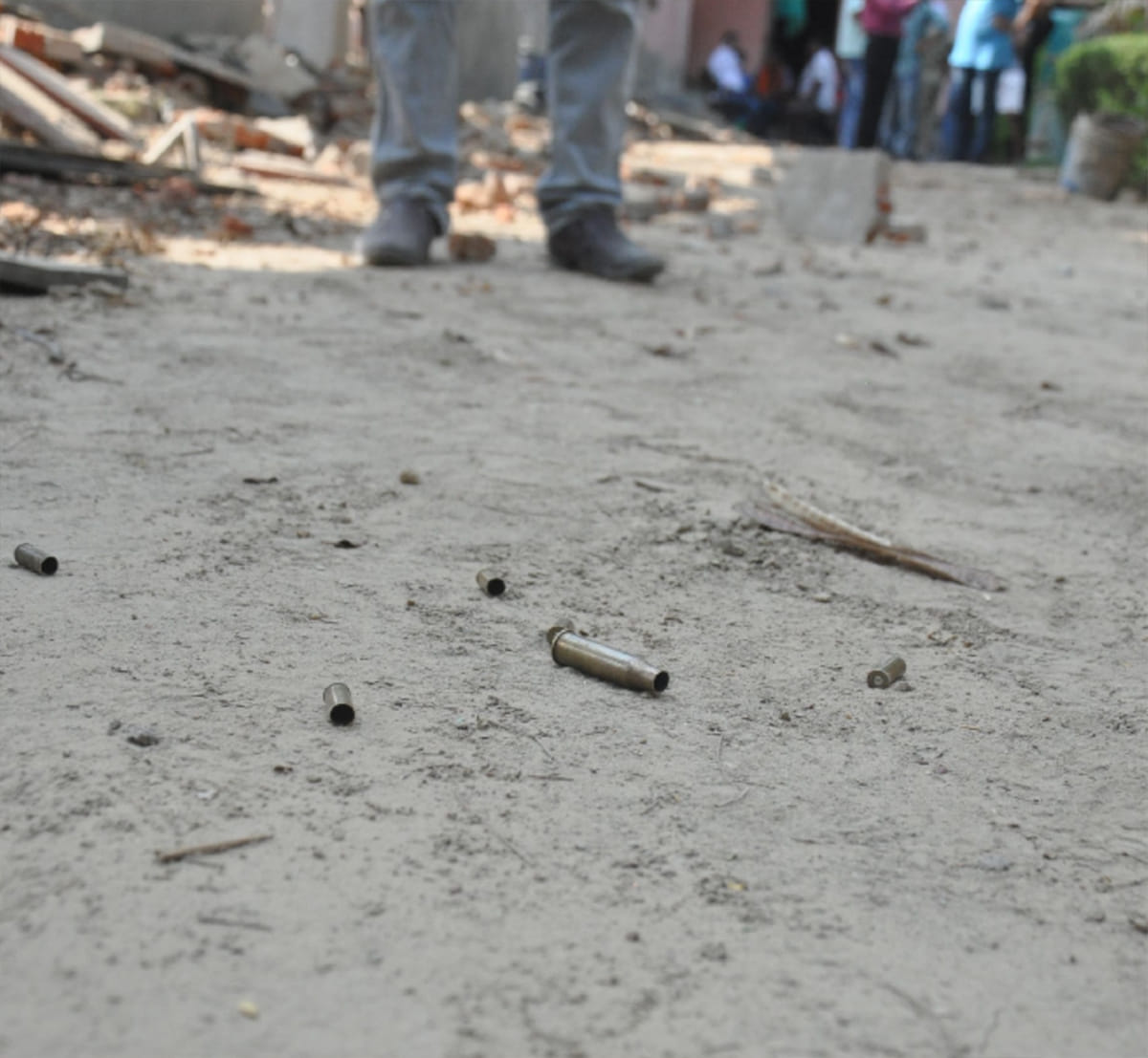 firing in kalwari of agra