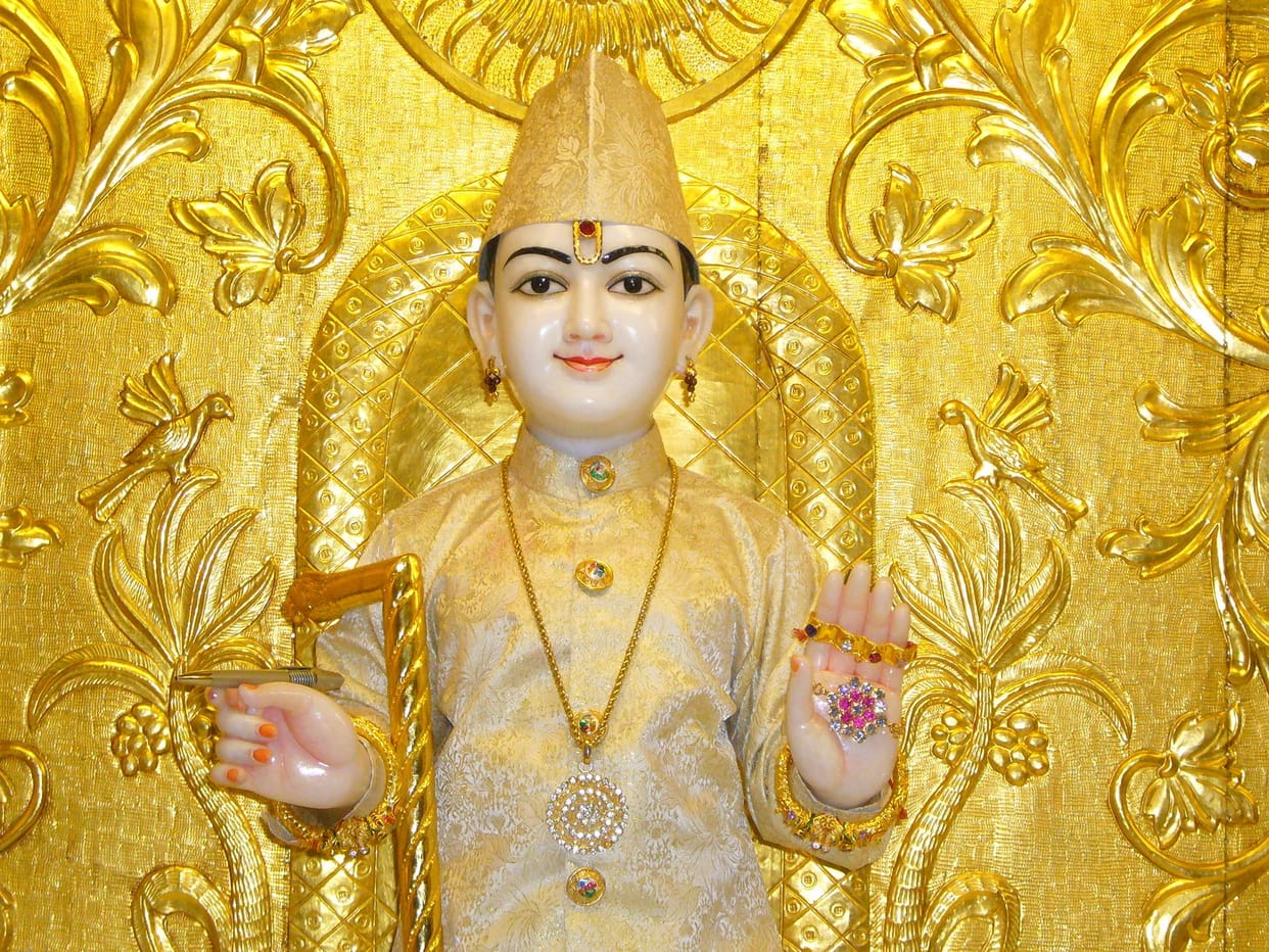 Lord Swaminarayan idol dressed in RSS uniform sparks a row.