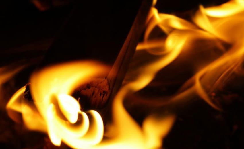 lahore woman burns daughter alive for love marriage