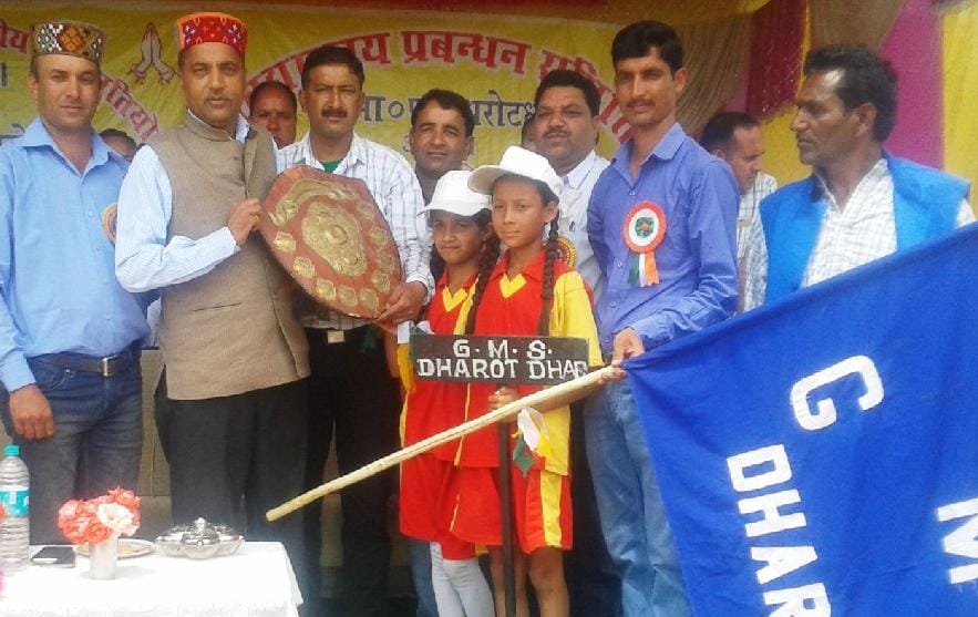 dharotdar school top in march past