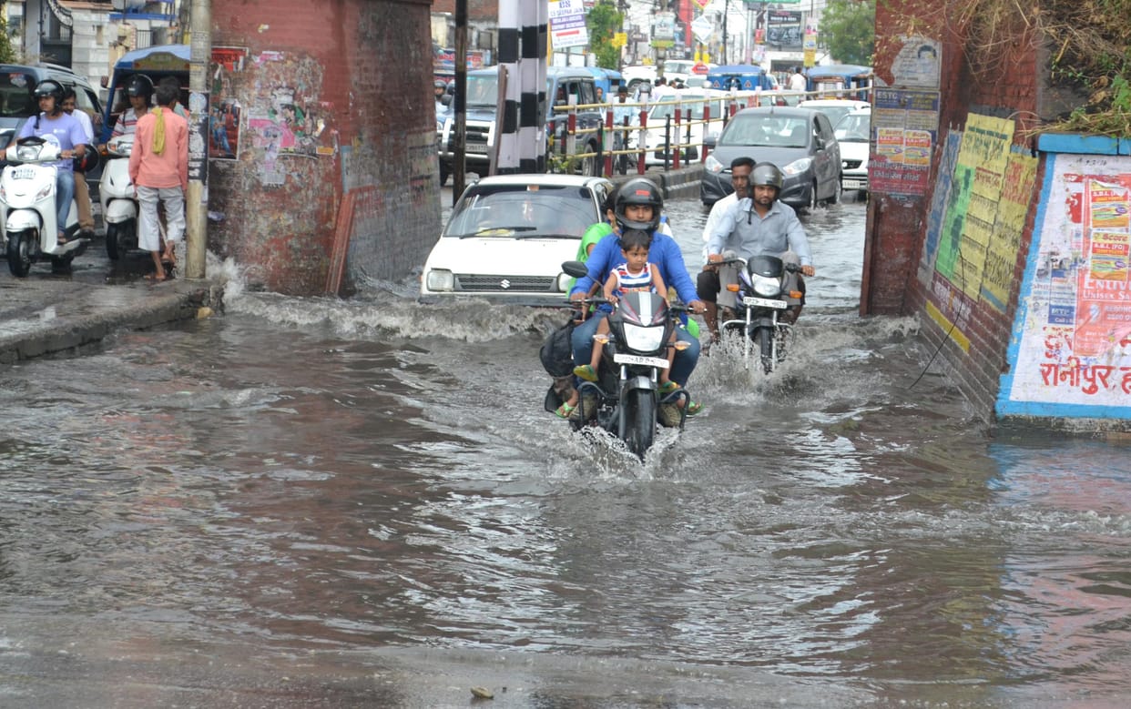 Heavy rain lashes parts of Jharkhand