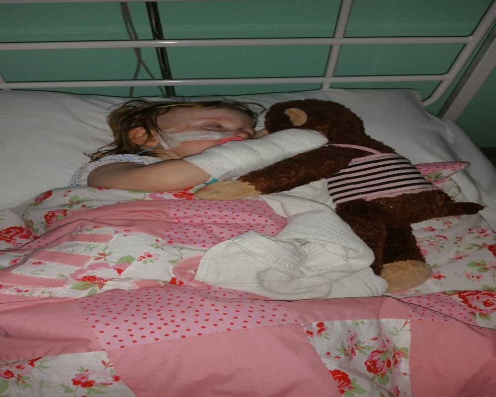 3 years old girl suffering from  glycogen storage disease type 1b