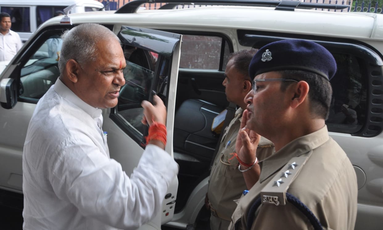 so called sp leaders threats traffic police
