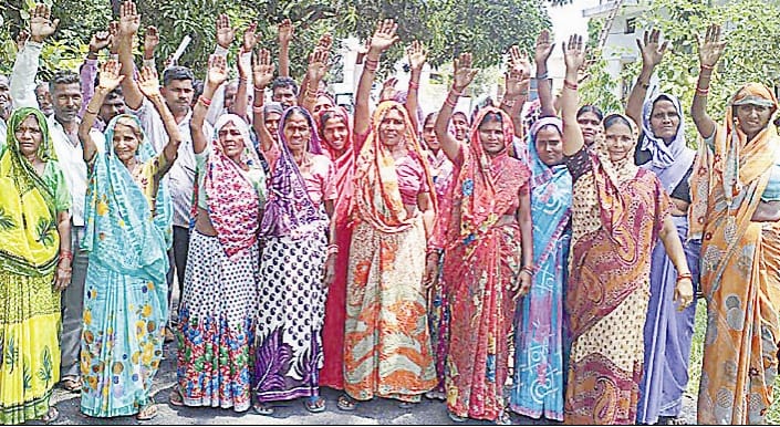 protest at co office