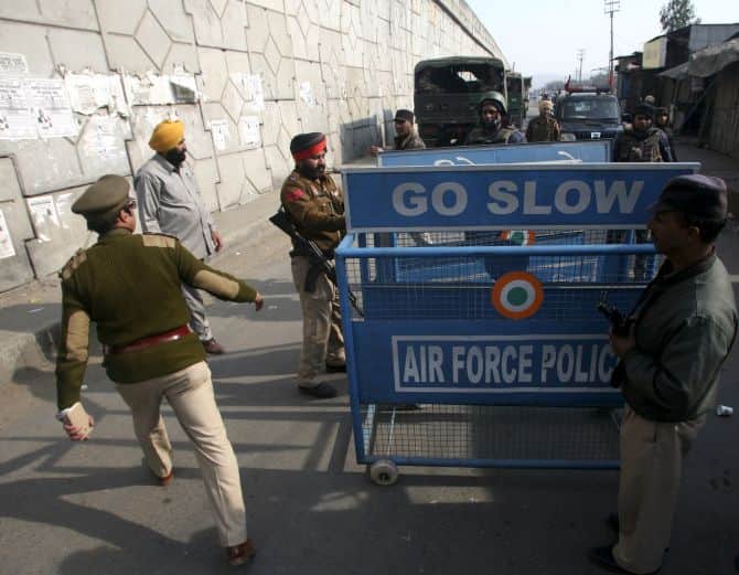 Pathankot Terror Attack, Airbase Terror Attack, Suspects Seen in Army Uniform