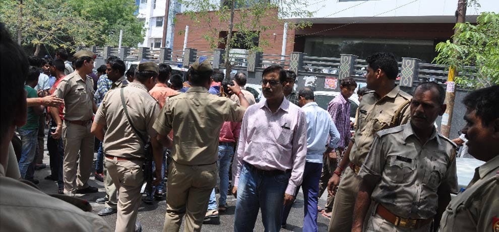 accident in front of Authority office, death of two by fell into the sewer 
