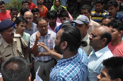 wrong blood group report of new born child in doon hospital