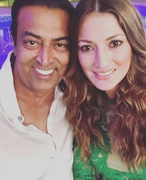 hot sexy photos of dara singh daughter-in-law dina umarova, enjoying vacations