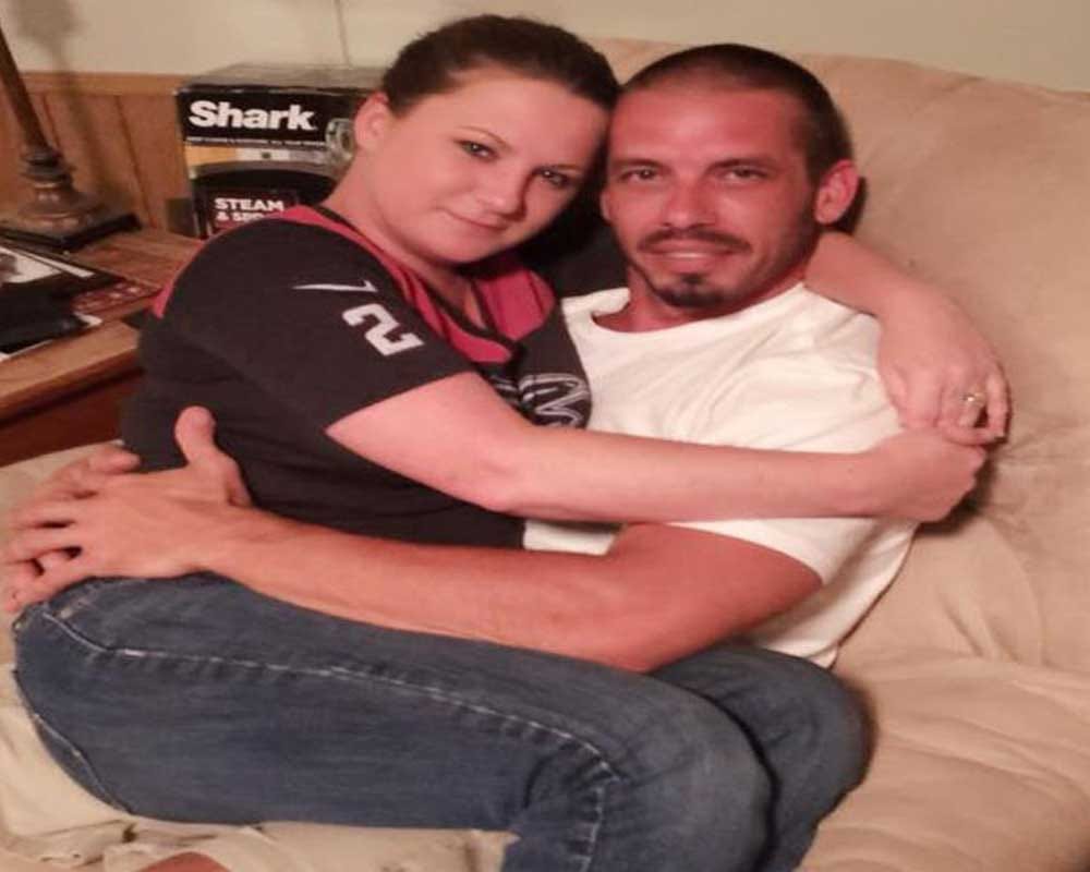 Woman quits her job to breastfeed her boyfriend 