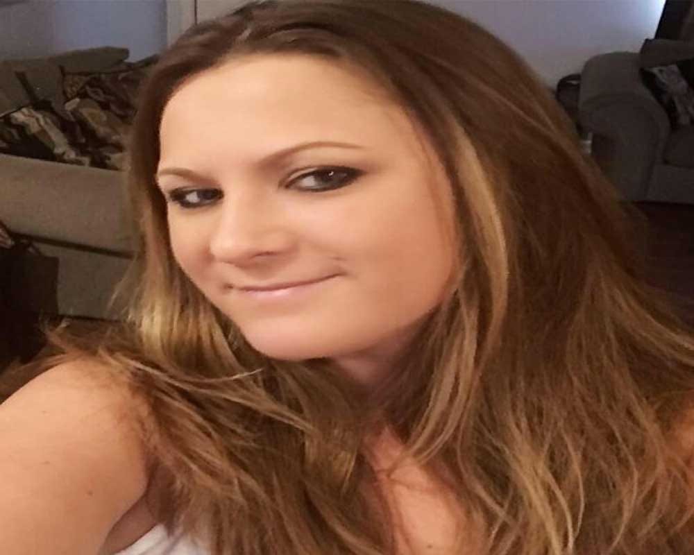 Woman quits her job to breastfeed her boyfriend 