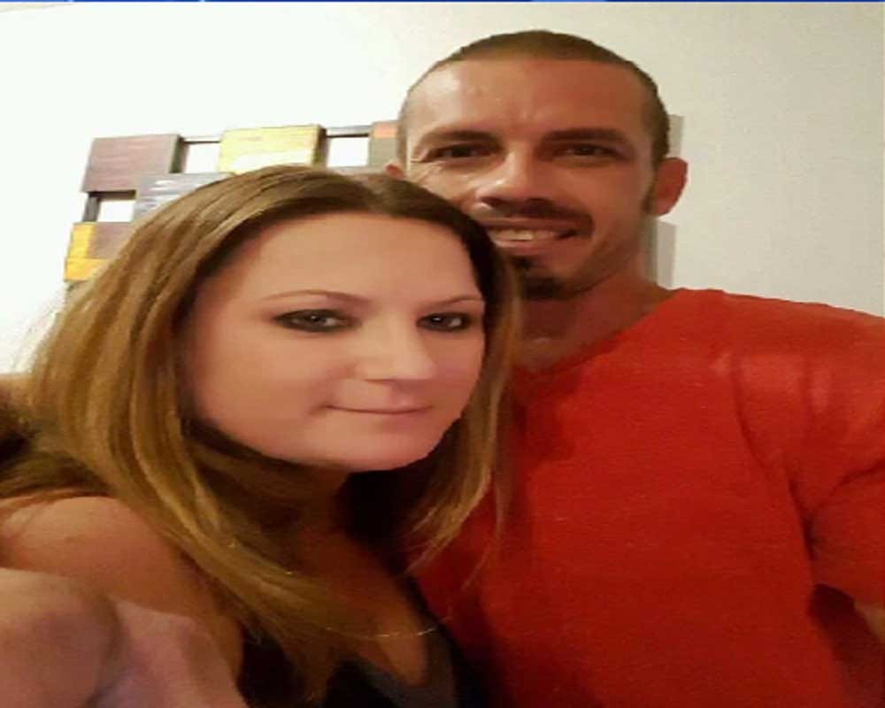 Woman quits her job to breastfeed her boyfriend 
