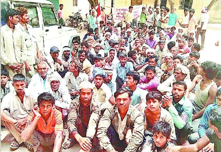 Kiln workers demand minimum wage raised