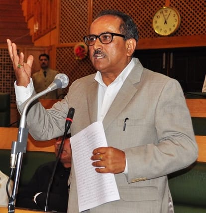 Uproar in assembly on sadhvi prachi statement