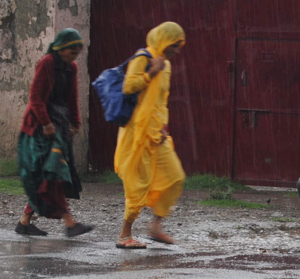 storm and hailstone in dehradun.