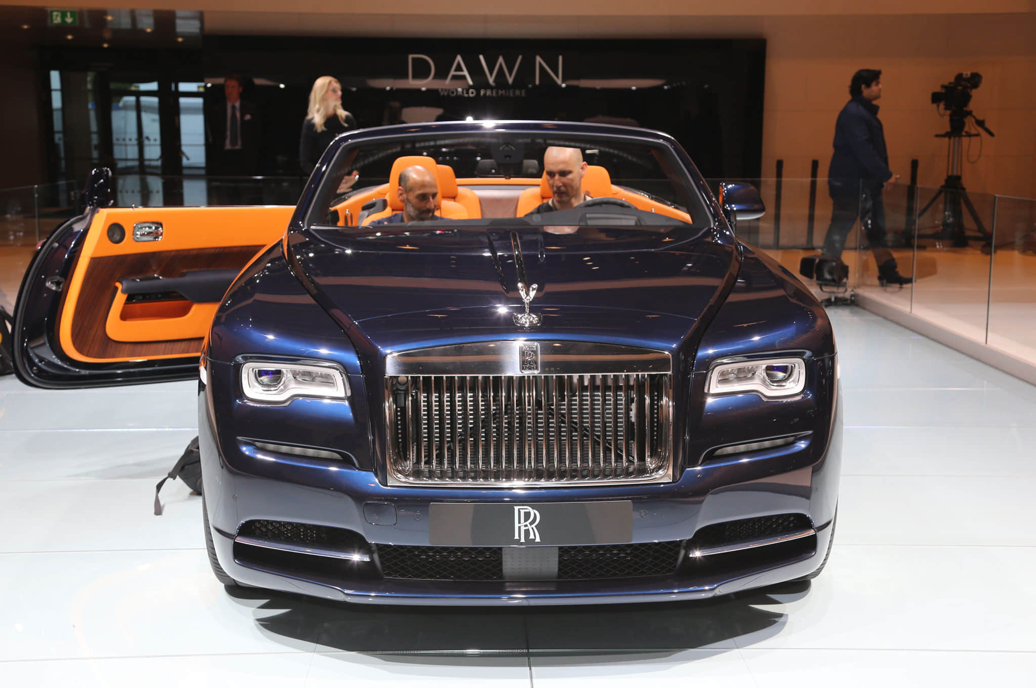Rolls-Royce Dawn To Be Launched On June 24