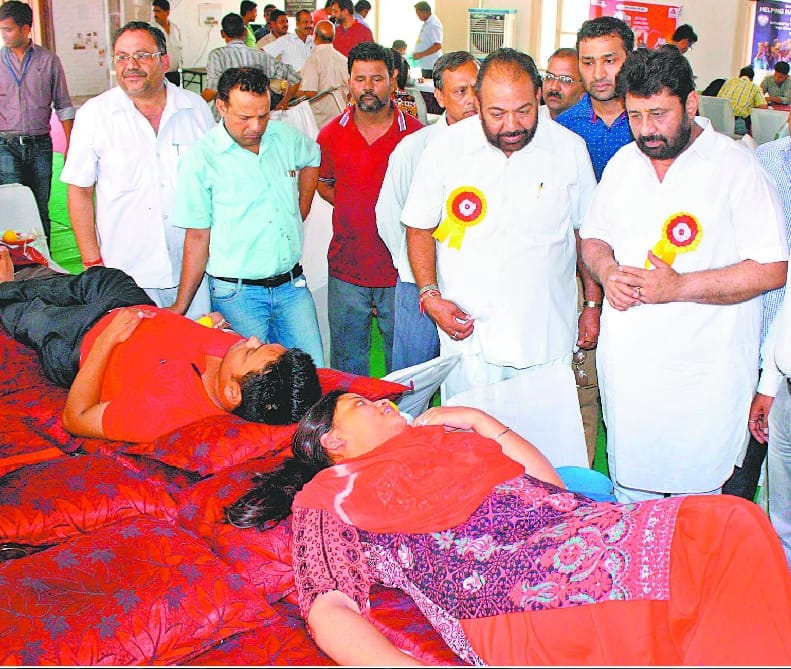 blood donation camp, amar ujala blood donation camp, amar ujala foundation