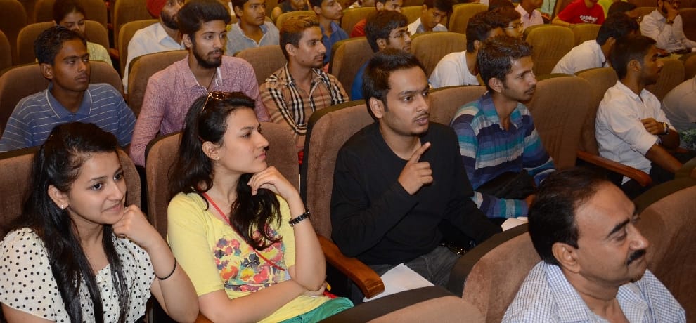 DU seats will not increase this year, the process of hanging the new course