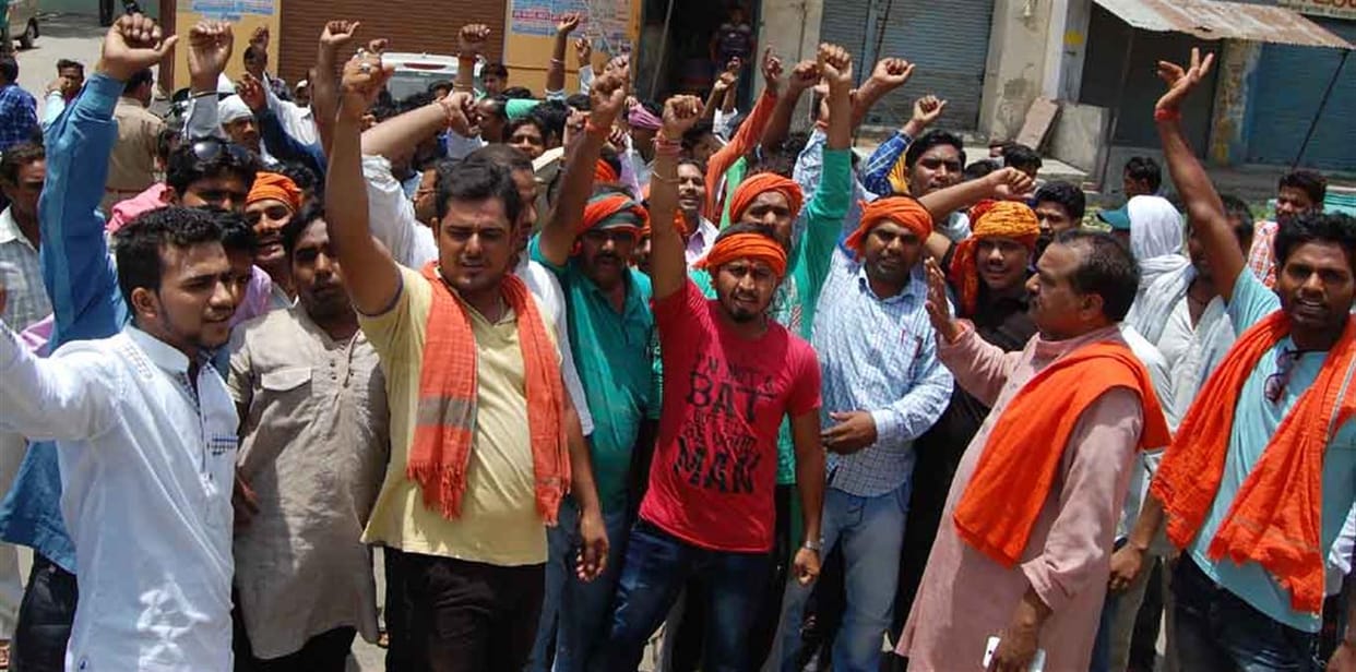 Bajrang Dal activists against Gokshi Ruckus