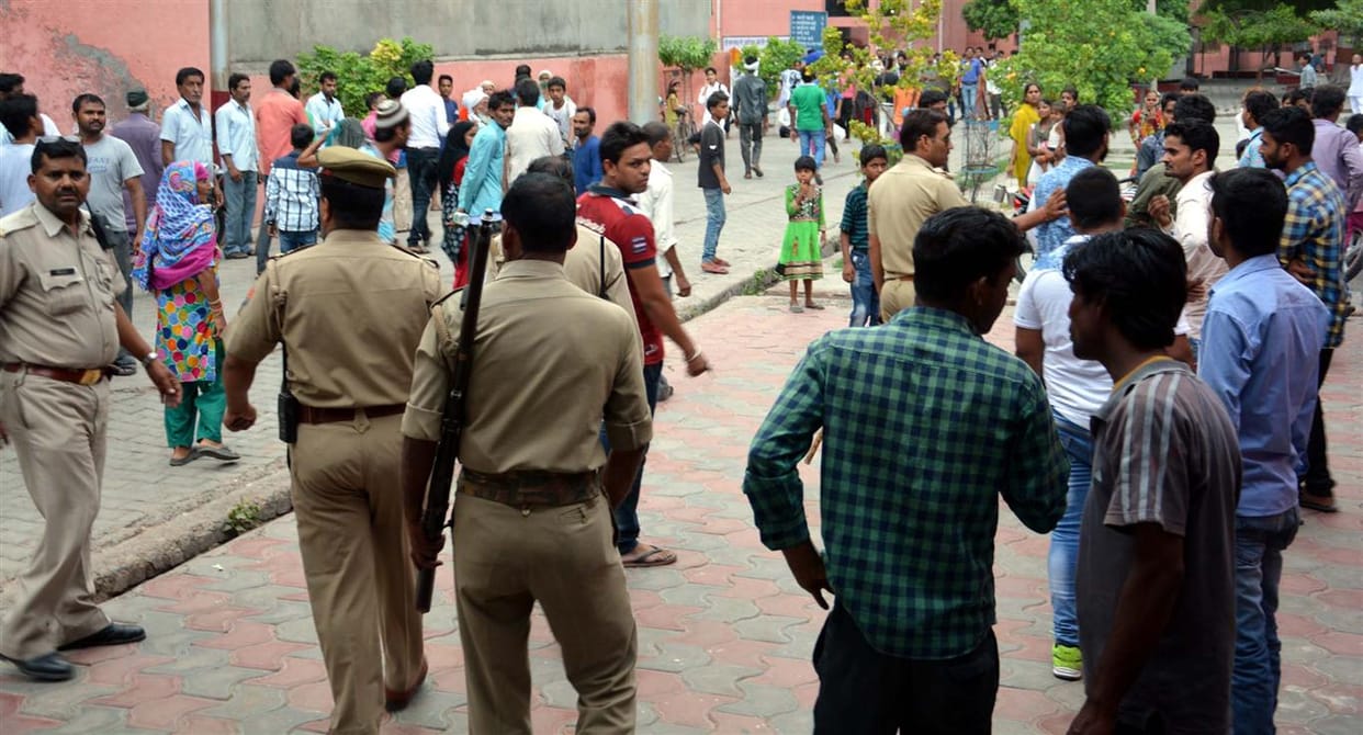 Timardar beaten The doctors and staff at the district hospital