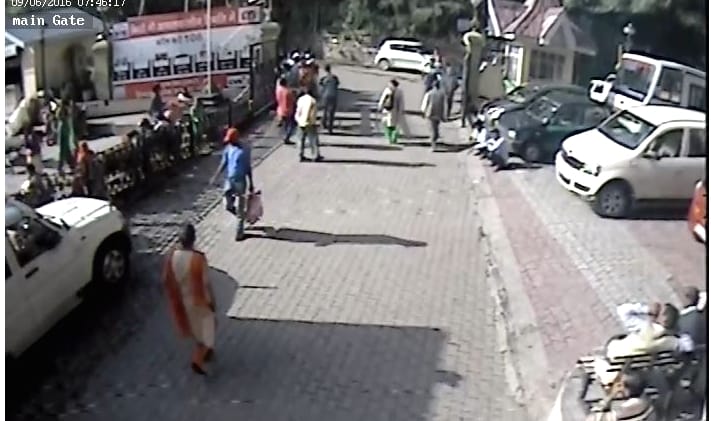 Garbage Scattered in IGMC campus before employees strike, cctv footage.