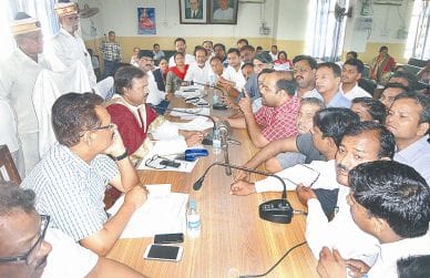 Parliament of the city on the angry for water