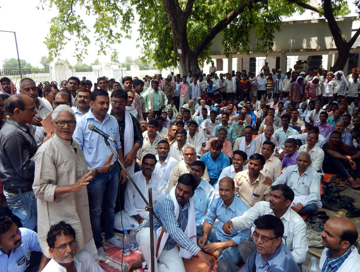 Panchayati Raj department staff protest
