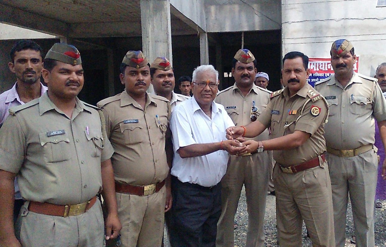 recovered chain and money from snatcher