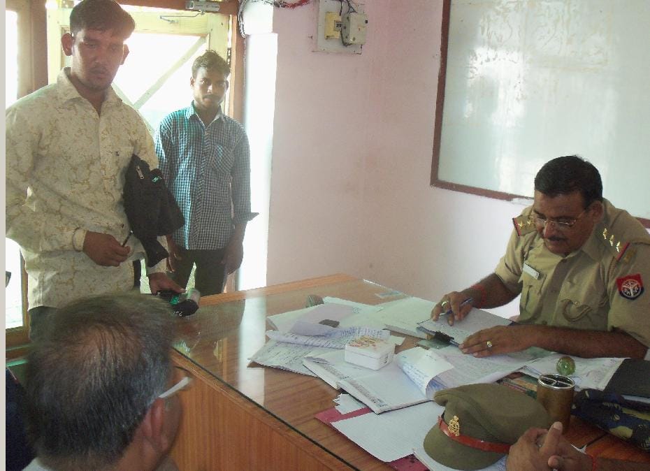 Bus conductor beaten in broad daylight, reports