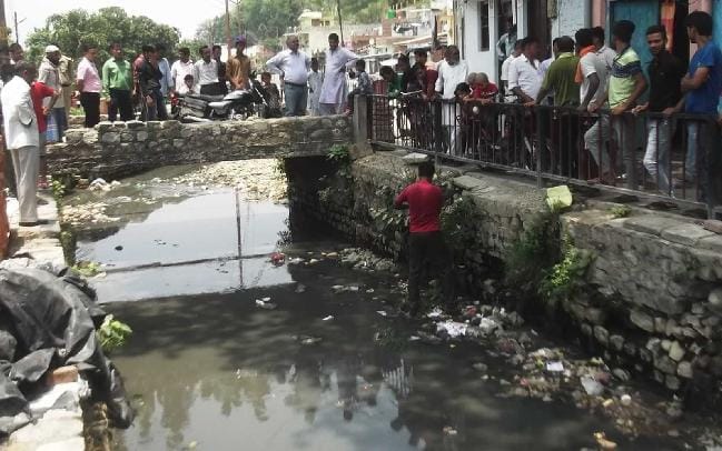 The knock on the order of DM sewerage, imposed fines