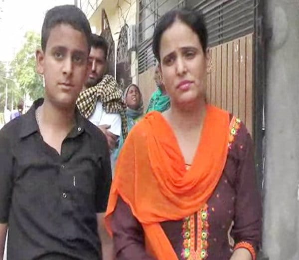 lady raid on husband girlfriend house, married man living with girlfriend, crime, amritsar, punjab