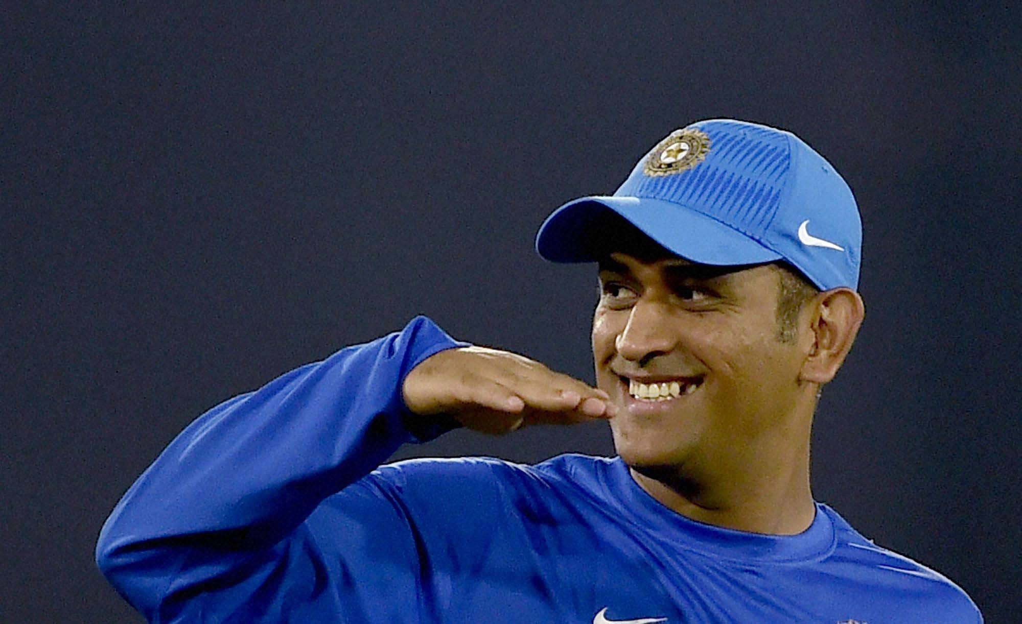 Happy birthday MS dhoni, funny moment of his early days
