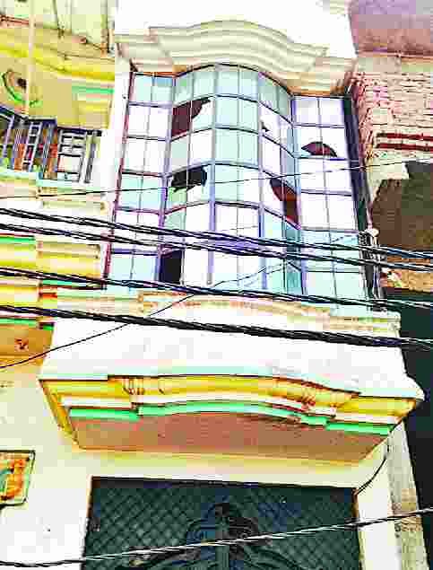 iktifaakpur me pathrav