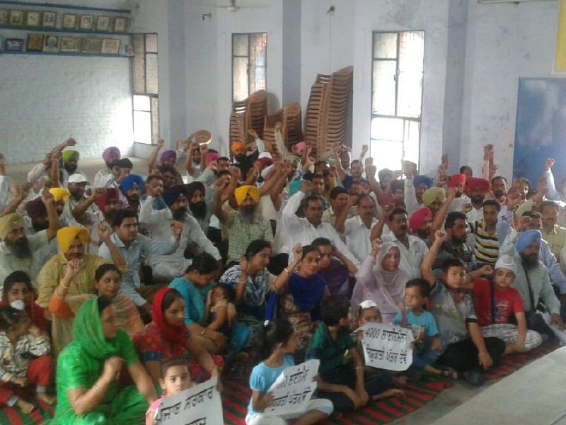 protest, gurdaspur protest, line man protest, unemployed lineman arrest, amritsar