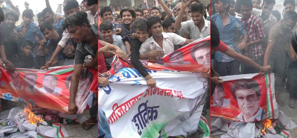 Rahul's convoy stopped in Ghaziabad, burning posters