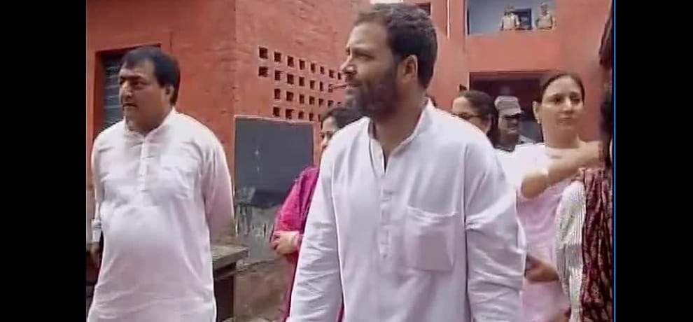 rahul gandhi reaches arthala to meet congress activist who hurt her hand while modi effigy burning