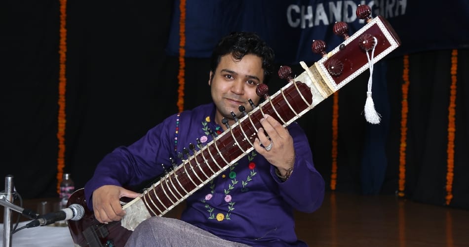 sitar playing performance in prachin kala kendra chandigarh, classical music programme, chandigarh