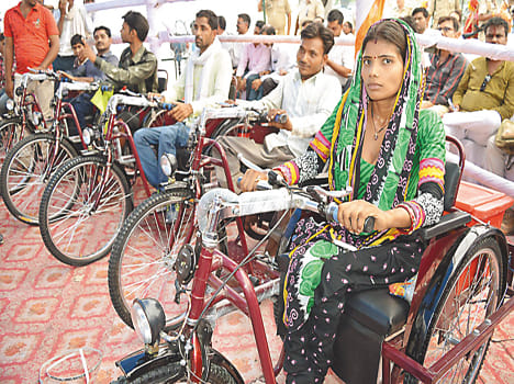 The Minister challenged to share equipment