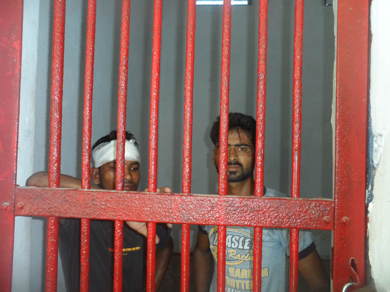  mobile thief arrested