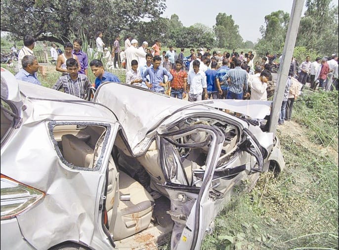 three person dead in road accident