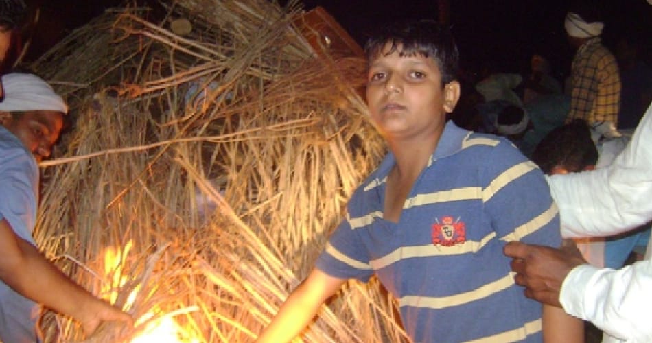 army man funral, soldiar mukesh kumar died in heart attack, mukesh funral, nizampur, haryana 