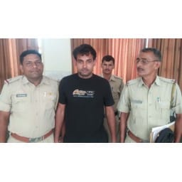 sonipat news, hindi news, crime, loot, truck